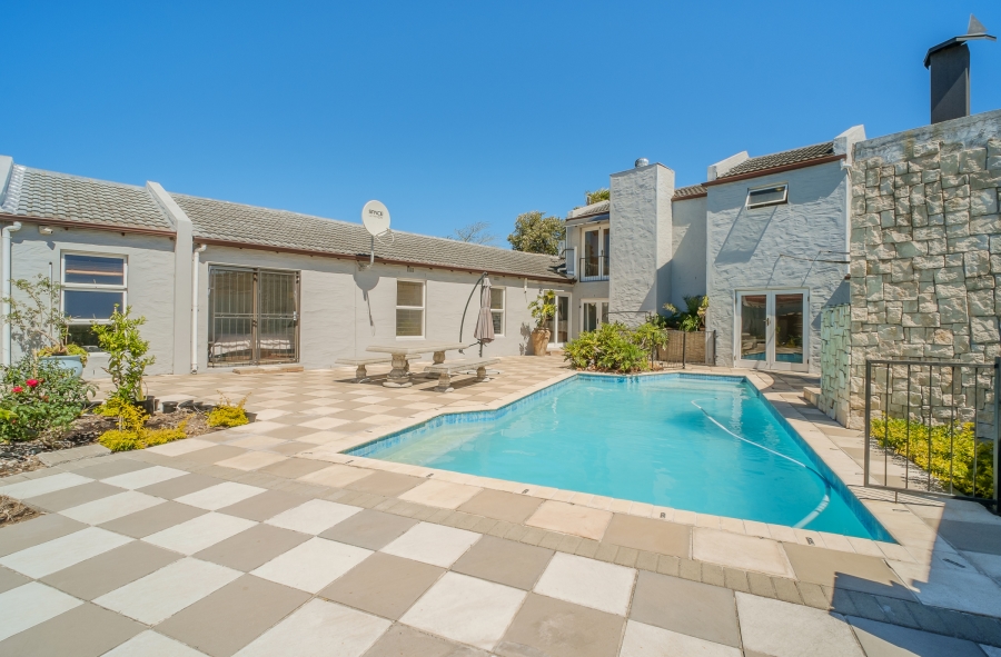 4 Bedroom Property for Sale in Edgemead Western Cape